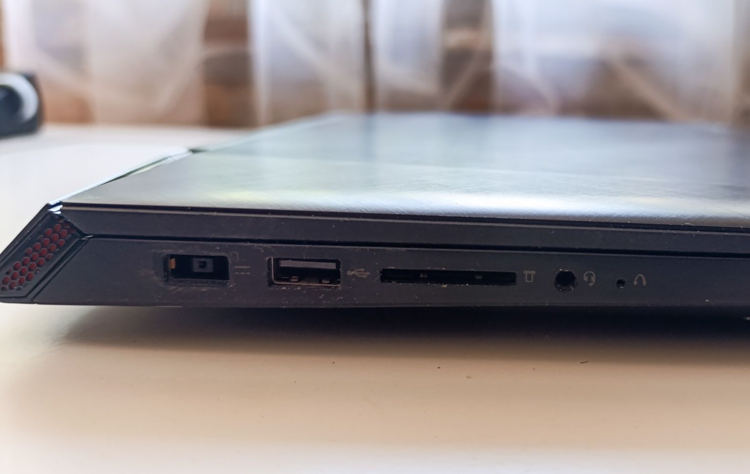Лаптоп Lenovo ThinkPad Y700-15ISK 32GB RAM 1TB памет 15.6'' Full HD