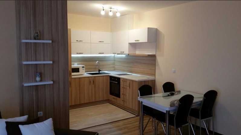 Дава се под наем Двустаен апартамент в Бургас, Изгрев - 56 кв.м за 350 € - Снимка #1