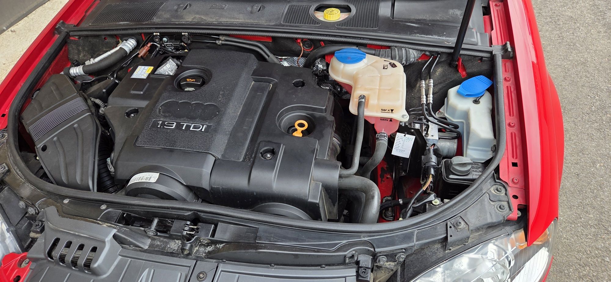 AUDI A 4, motor 1,9 TDI cu 80.000km real