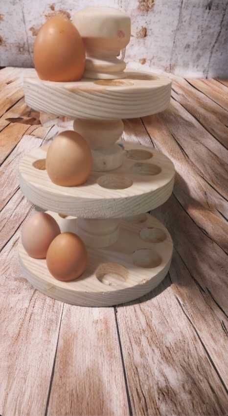 Дървена поставка за яйца