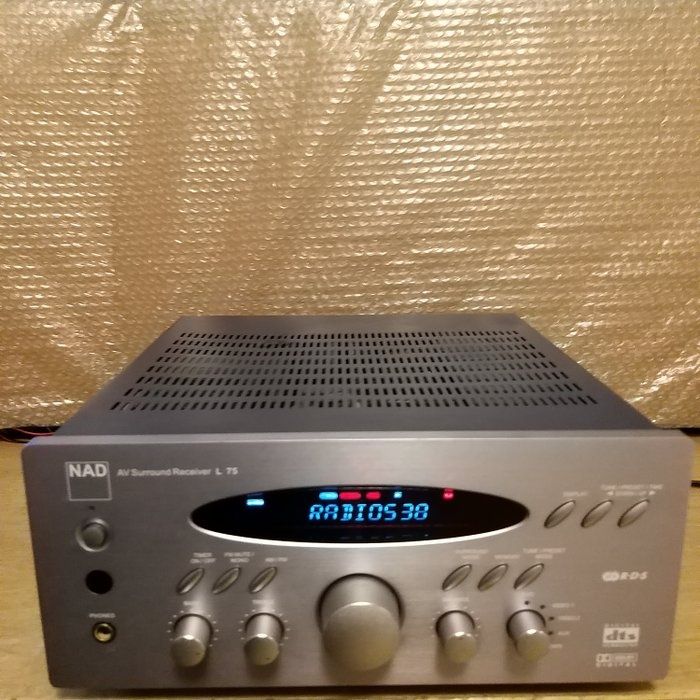 Amplificator NAD L 75