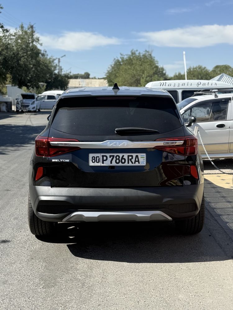 Kia Seltos 1 pozitsiya 2022 yil