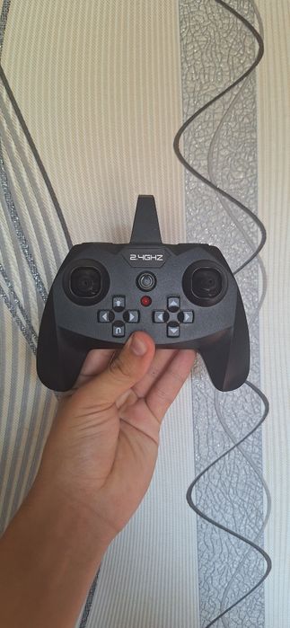 Продаётся радиоуправляемые 4х канальный истребитель f-35