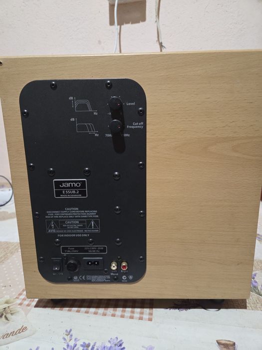 Vând subwoofer Jamo