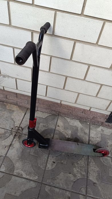 Продам самокат .