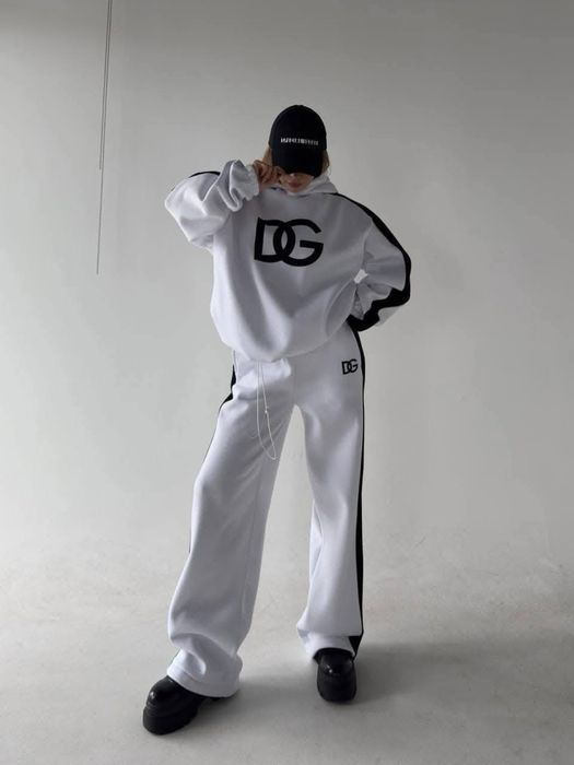 Дамски спортни екипи