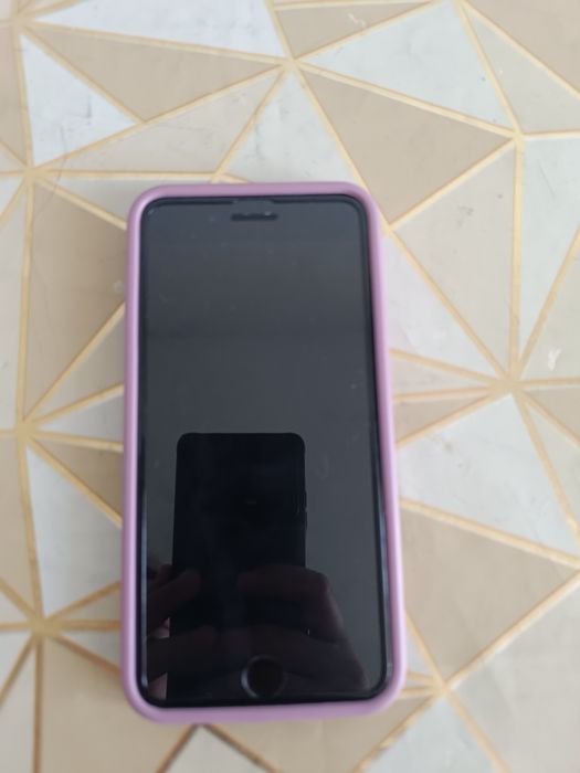 Продам Айфон 7+  в хорошем состоянии