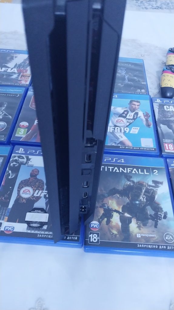 Playstation 4 pro сотилади