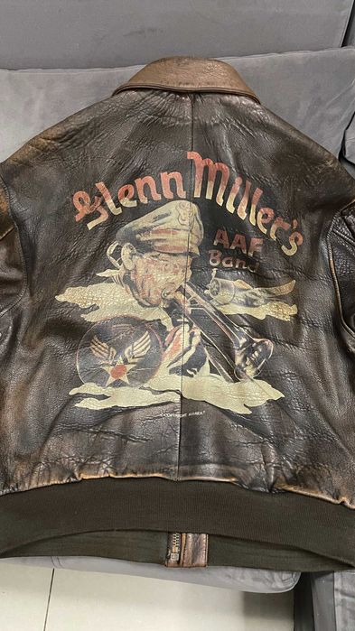 Продавам: Яке Avirex оригинално USA