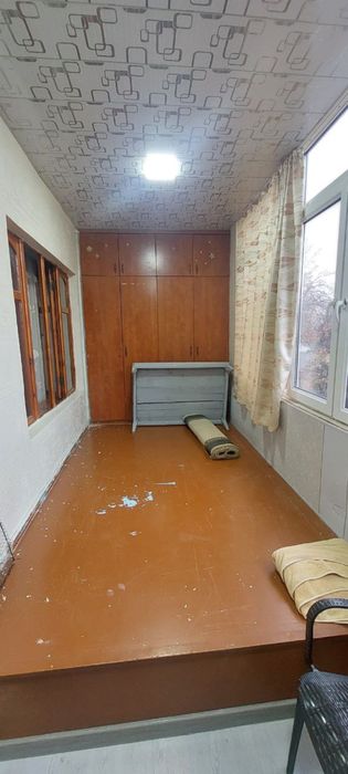 Чиланзар 25. 3 Х комнатная 2 х 6 балкон Улучшенная  планировка