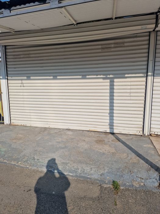 Ролетна врата щора