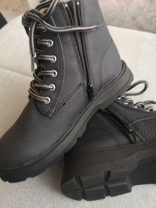 Детски боти Зара