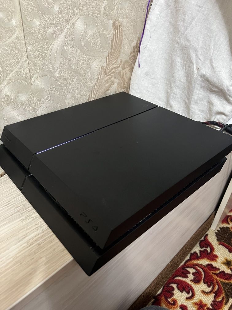 Playstation 4 slim