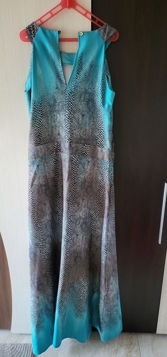 Елегантна рокля дълга рокля