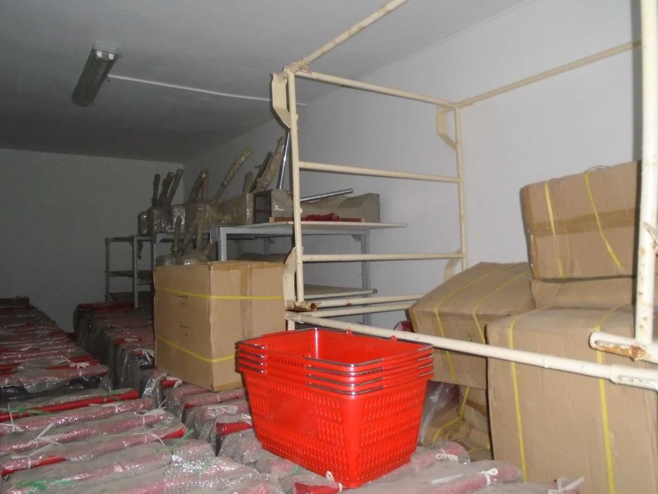 Rafturi, gondole, carut, turnichet, suport cu roti