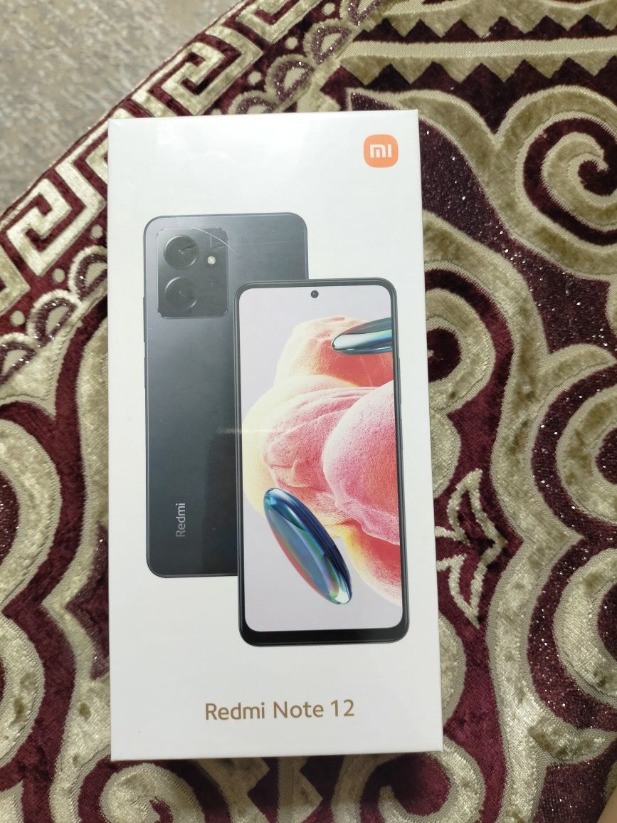 Смартфон Redmi Note 12