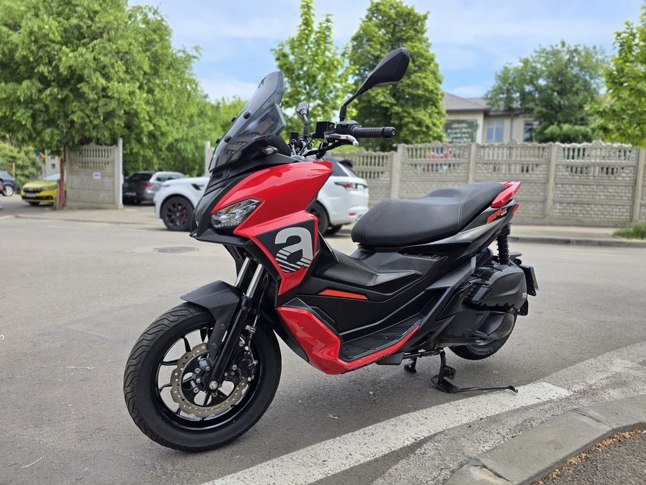 Aprilia SR GT 125 2022