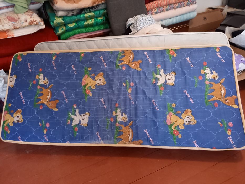Продаётся кровать и матрасы бу.