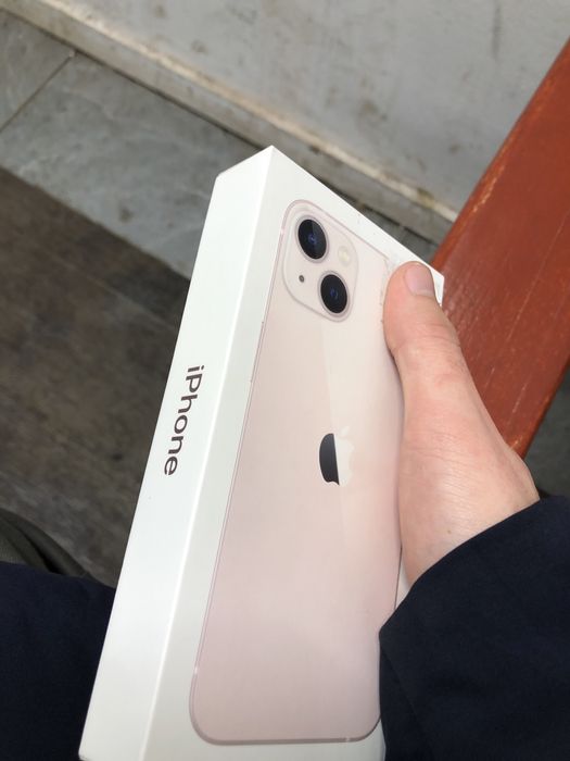 Айфон 13  продам