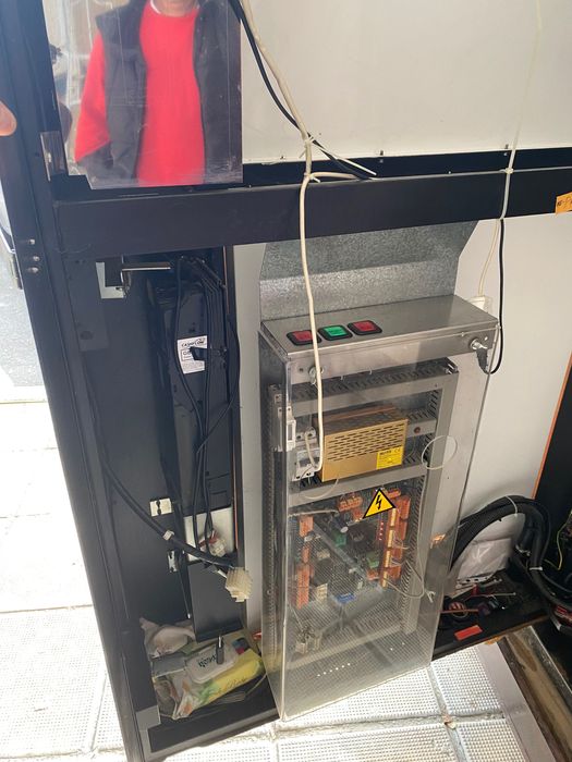 Вендинг за топло изпечени тостове,бургери