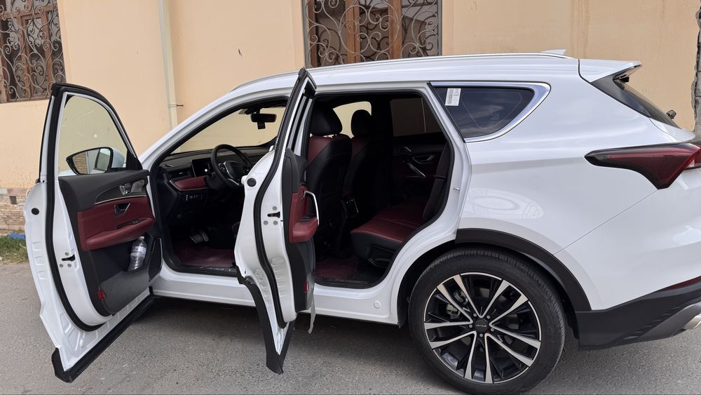 Jetour  x 70 plus 2022 белая