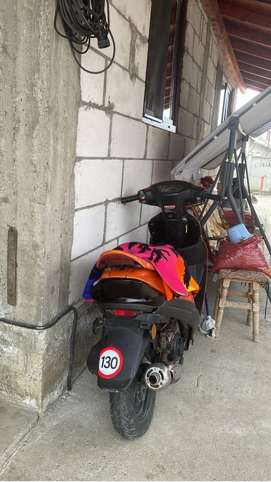 Vand Scuter ZNEN cu cariserie Moped