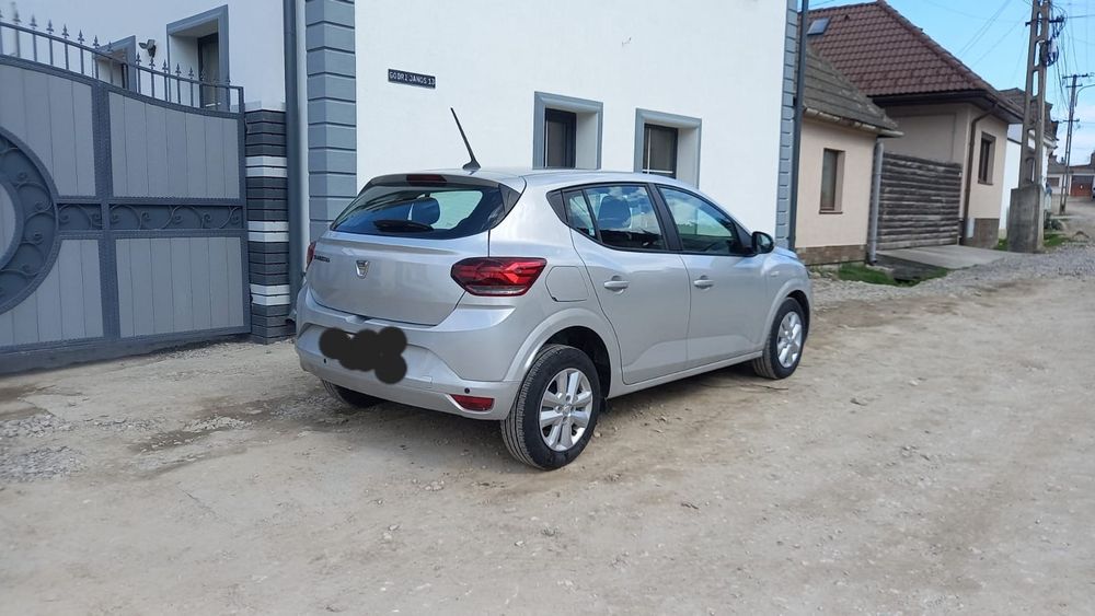 Dacia sandero,usor avariat,lovit,5000 km