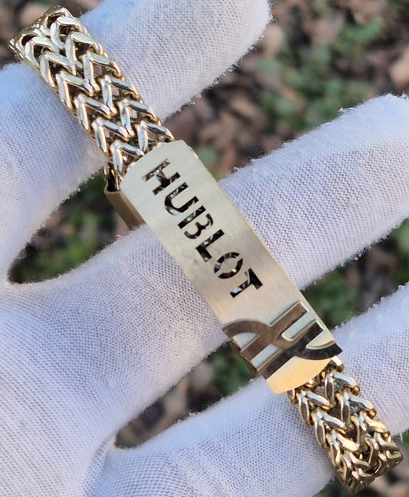 Bratara Hublot placat cu aur de 14k

Bratari d