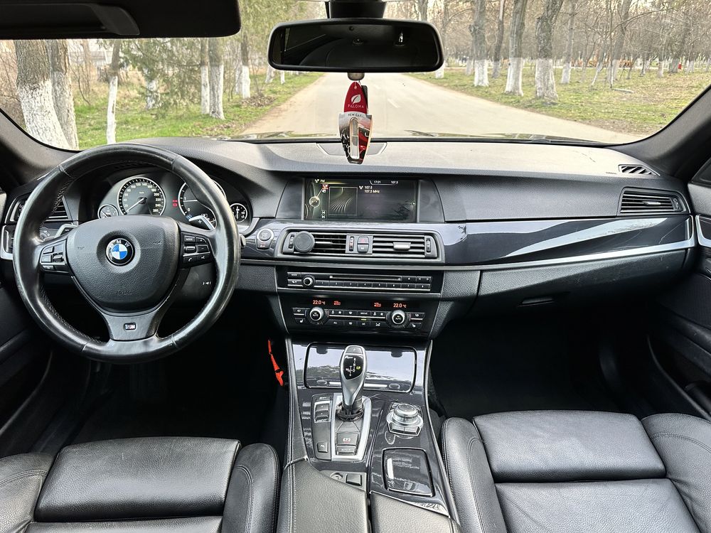BMW Seria 5 520d Touring Sport