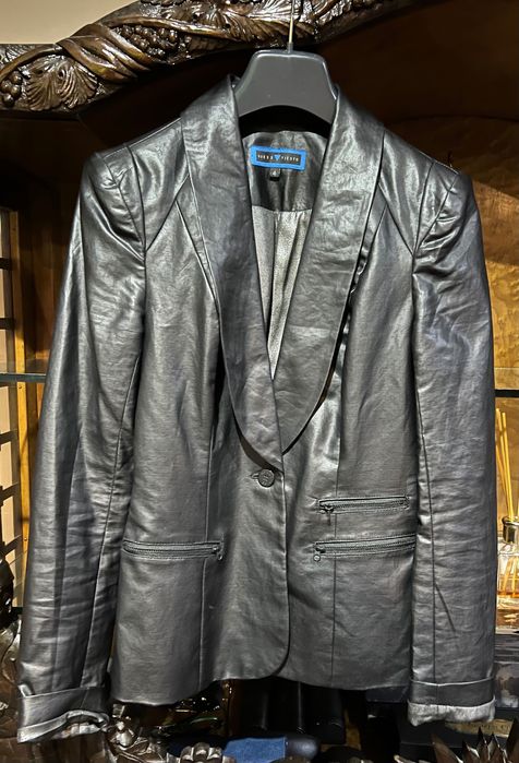 Guess структурирано сако