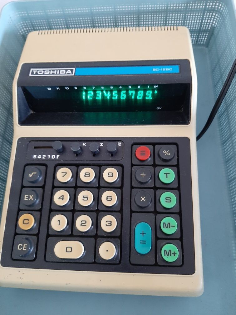 Электронный калькулятор Toshiba