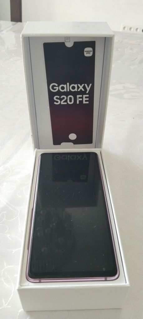 Galaxy s 20 FE самсунг