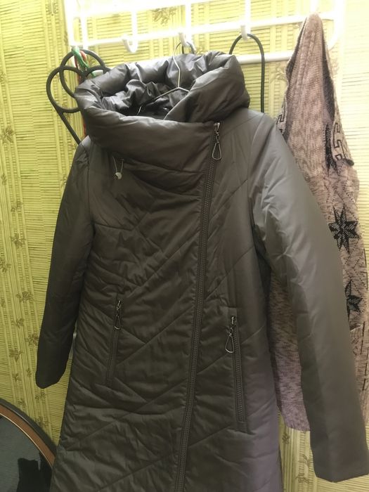 Продам женскую куртку