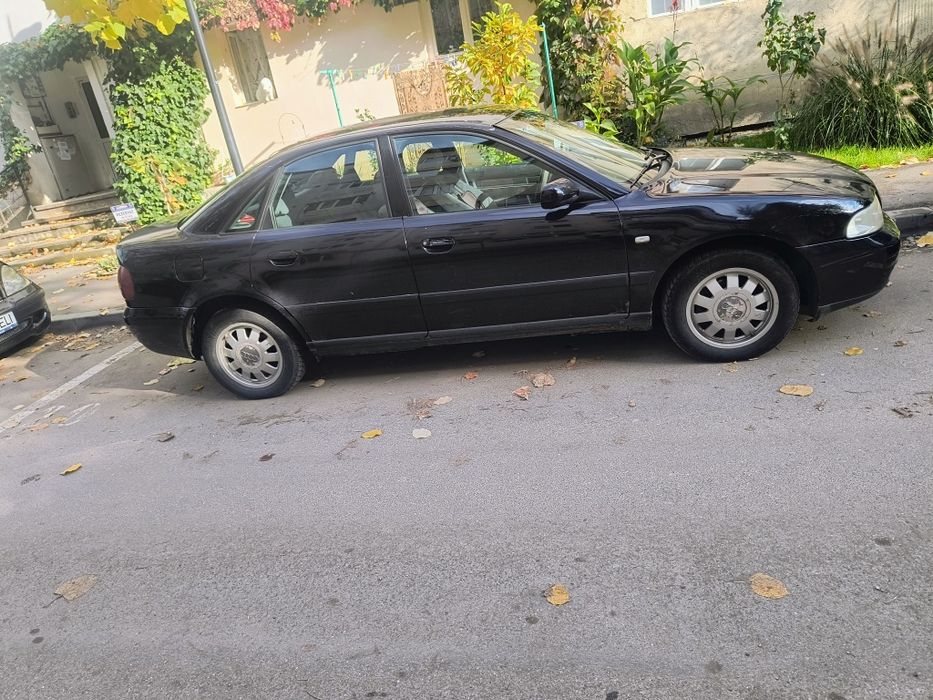 Vând Audi A4 19 TDI
