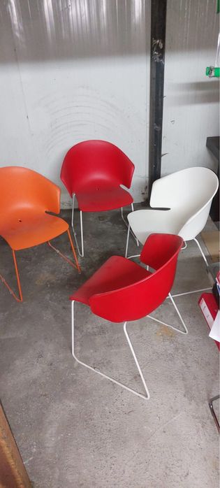 Scaune plastic exterior sau interior( pret per bucata)