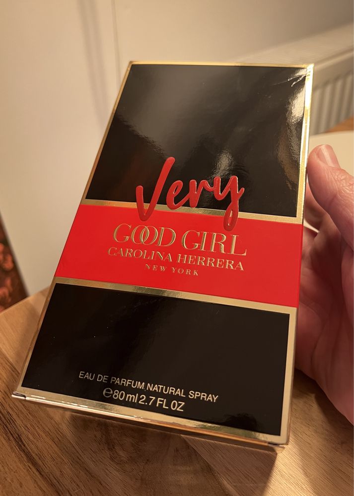Very Good Girl Eau De Parfum 80 ml original adus din Londra
