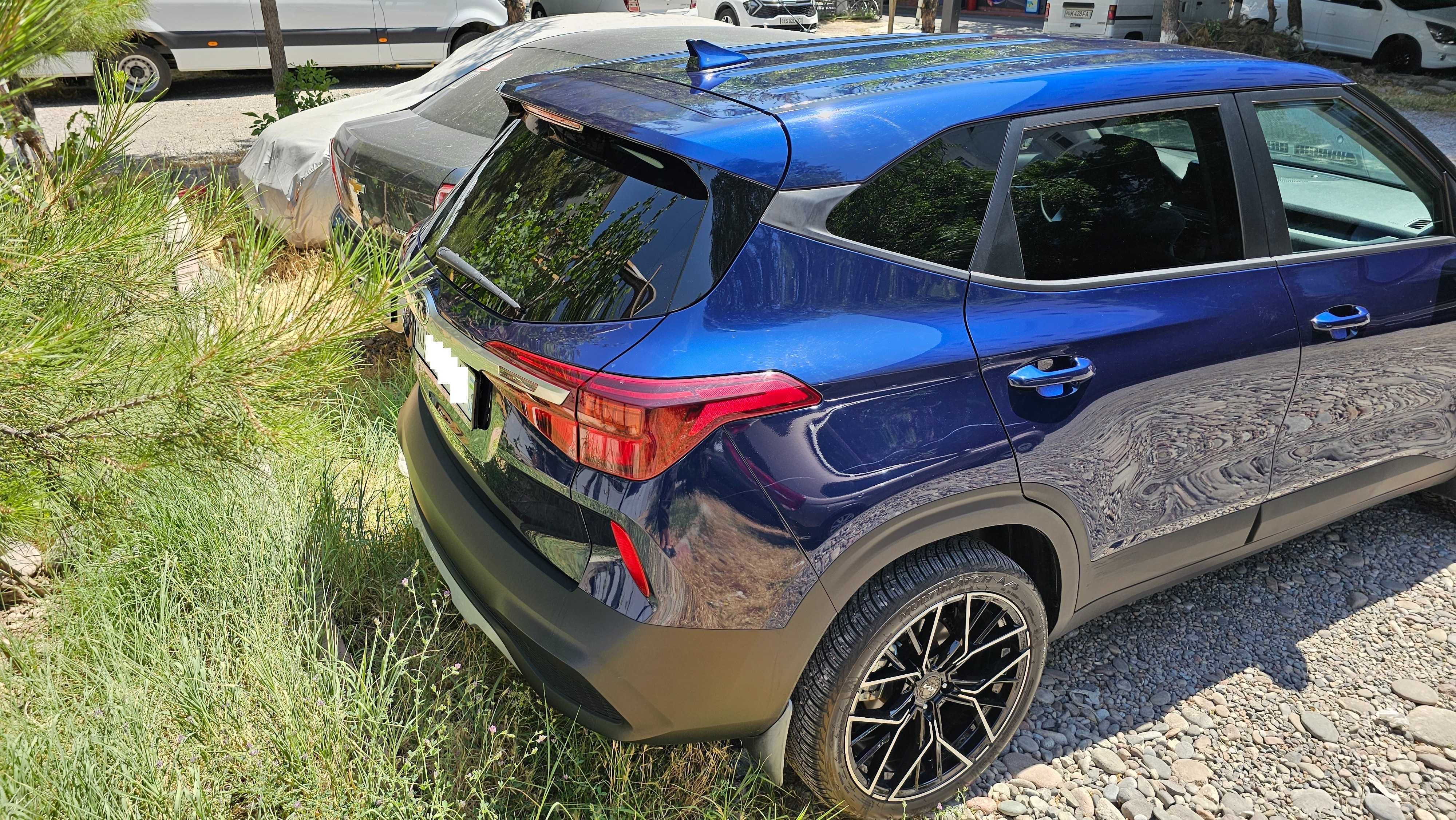 Продам свой KIA Seltos Luxe июнь 2021 года