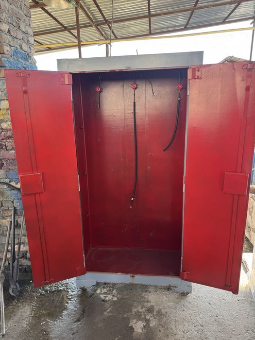 Продаётся шкаф-сейф на колёсах - в отличном состоянии