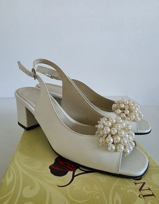 Sandale albe mireasa