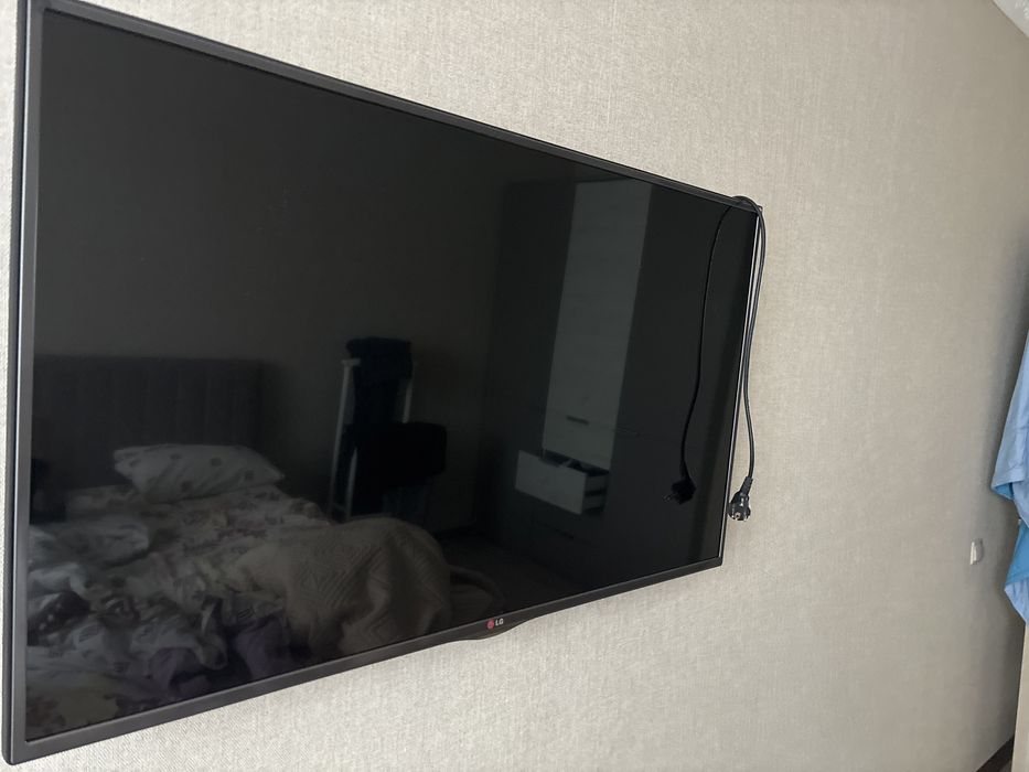 Продам телевизор lg