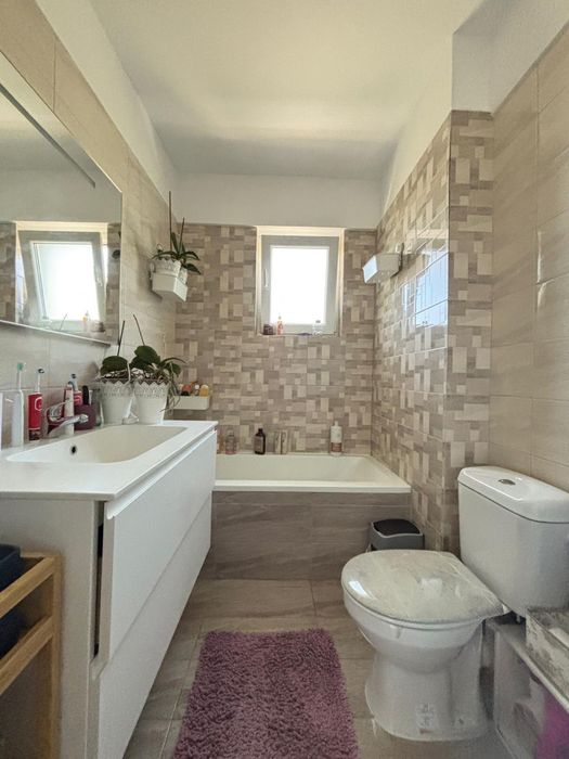 Apartament 3 camere, 70 mp, utilat, mobilat, gata de mutat.