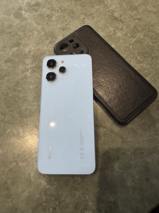 Телефон Redmi 12 8/256