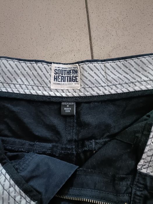 Pantaloni scurți din doc mărime M