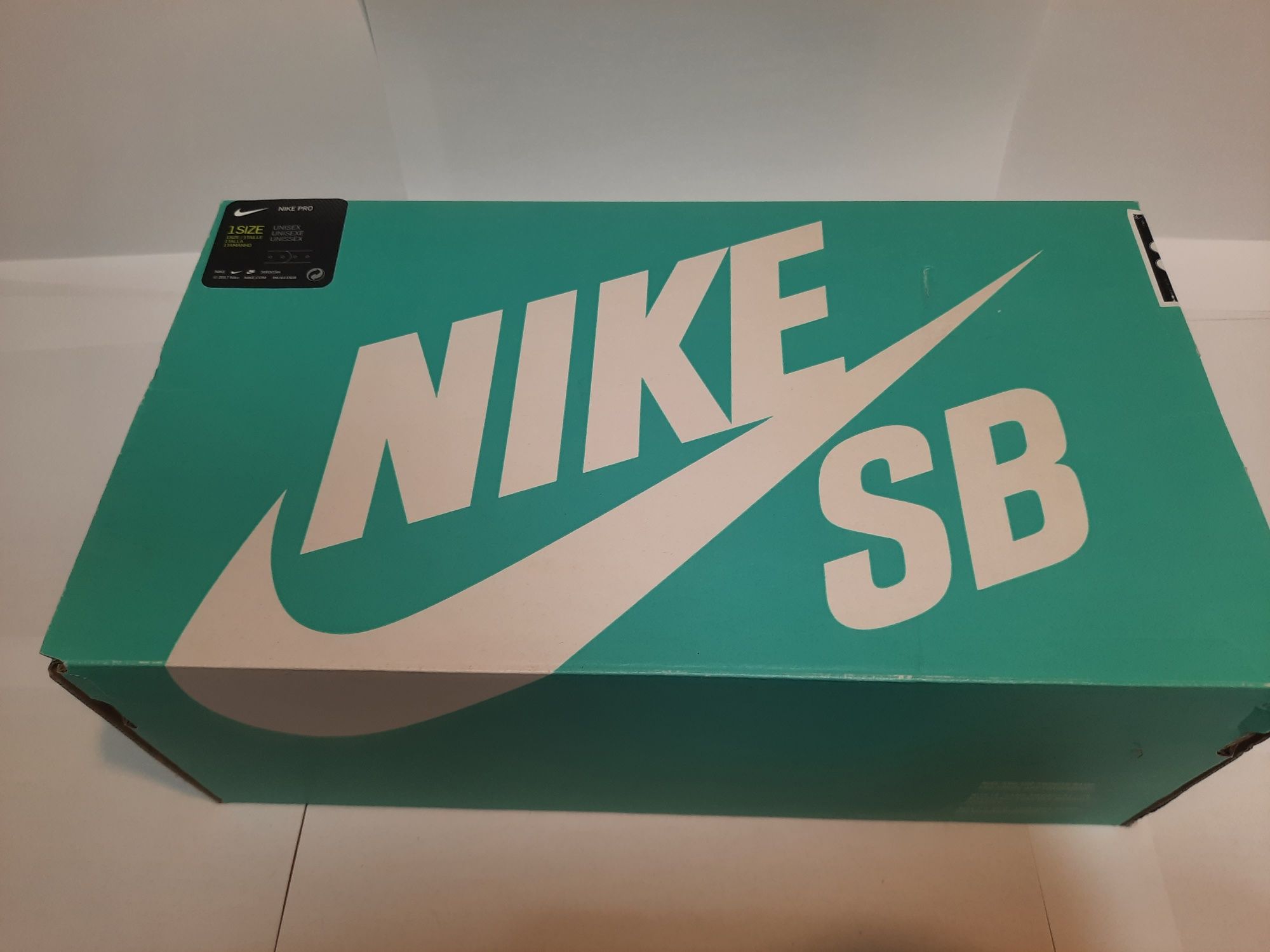 Vand  NIKE SB ,marimea 40