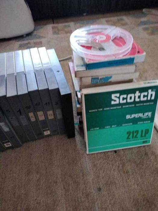 Lot 32 Benzi Magnetofon de 18-15-13in cuti de plastic Muzica ani 80