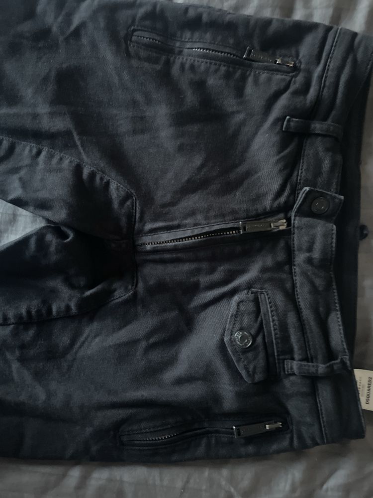 Оригинални DSQUARED2 дънки