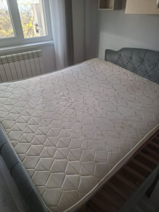 Vând saltea pat matrimonial