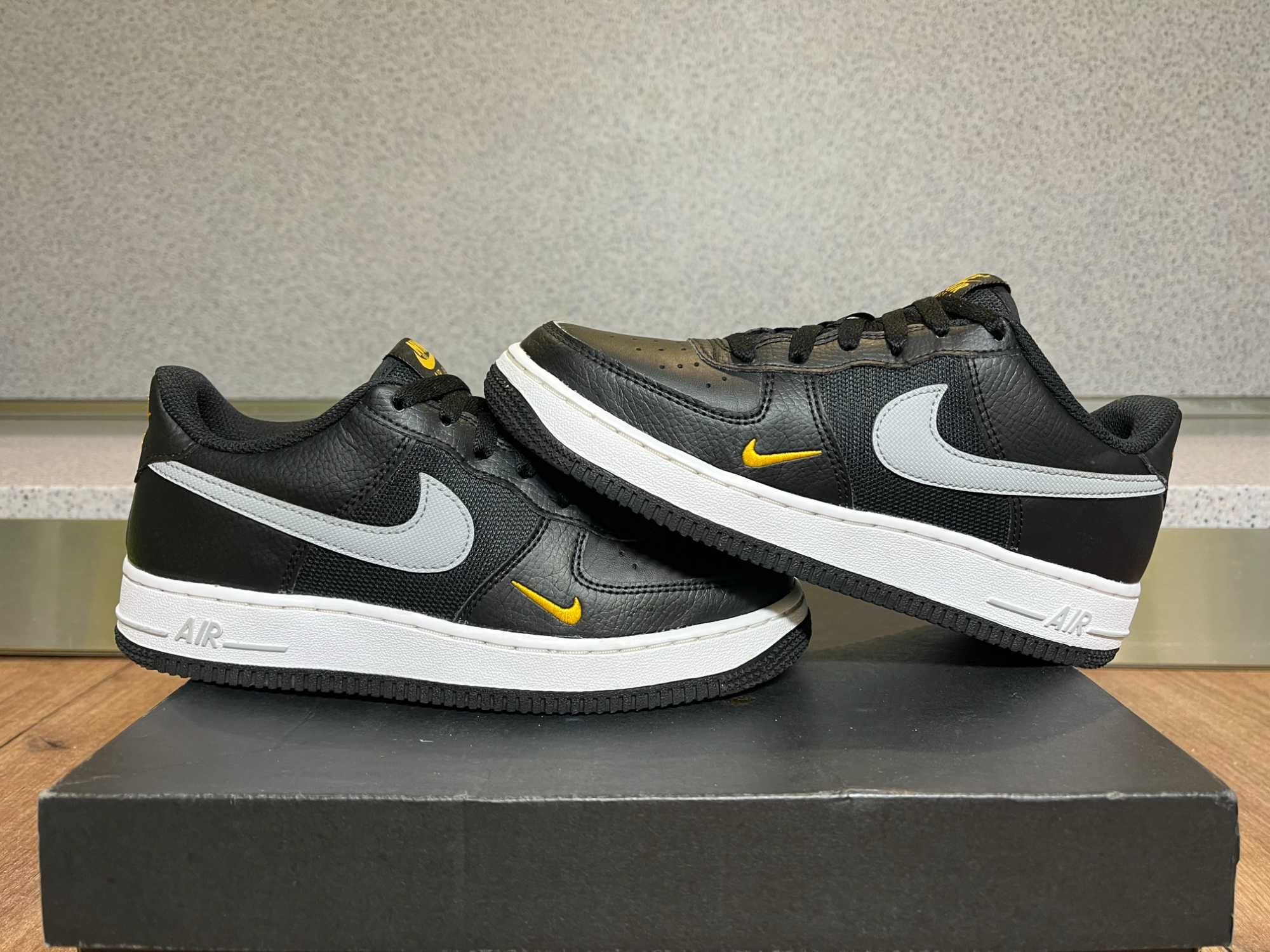 ОРИГИНАЛНИ *** Nike Air Force 1 Low Black Wolf Grey Gold Mini Swoosh