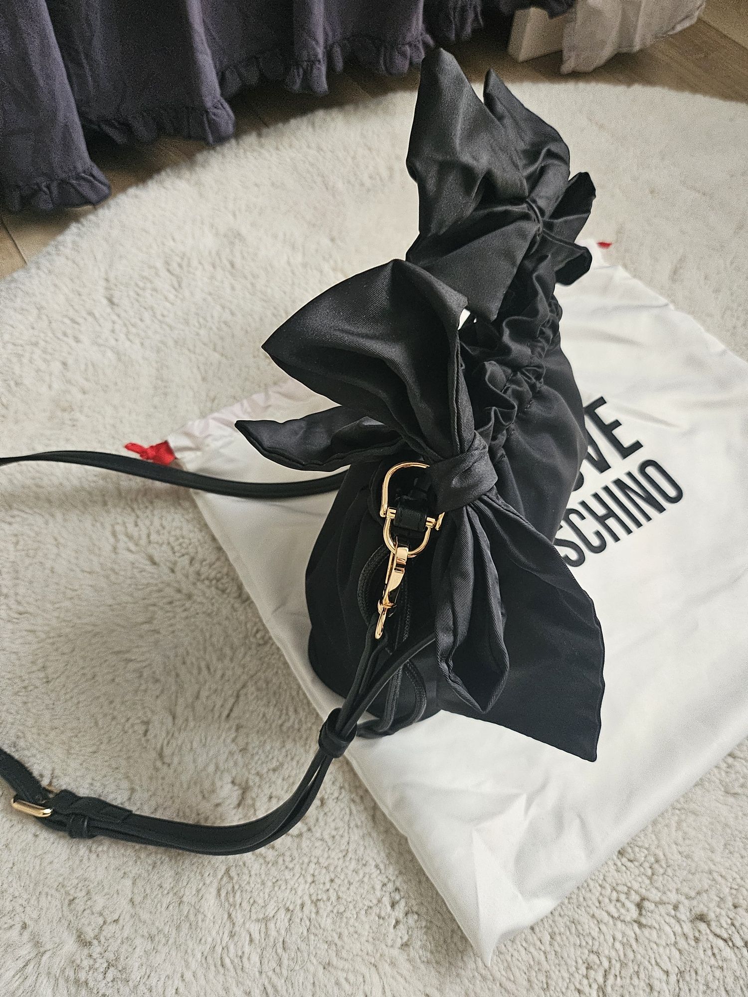 Текстилна чантичка Love Moschino
