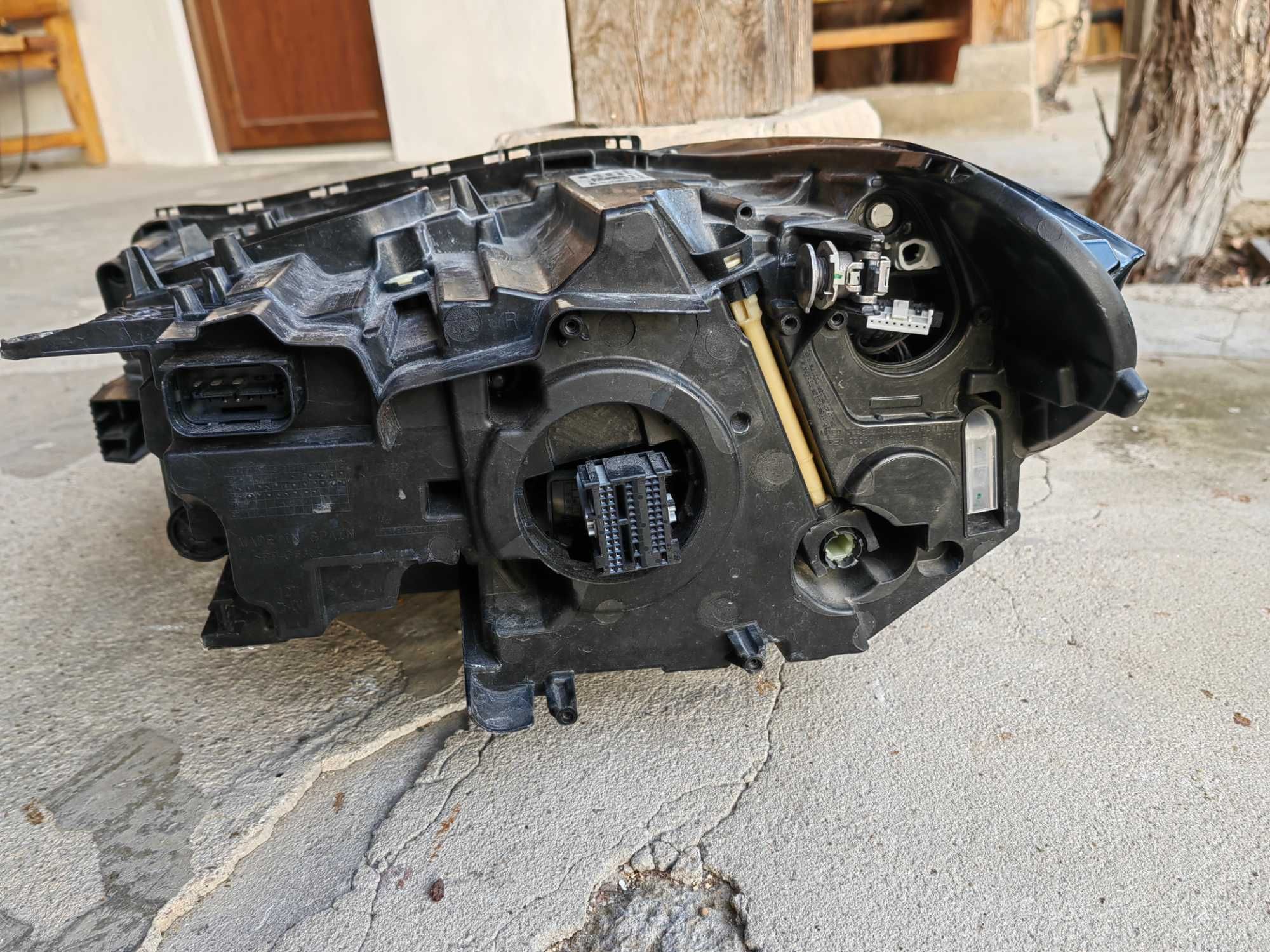 Фар BMW X1 F48 FULL LED LCi десен/Фар БМВ Х1 Ф48 LED Оригинален